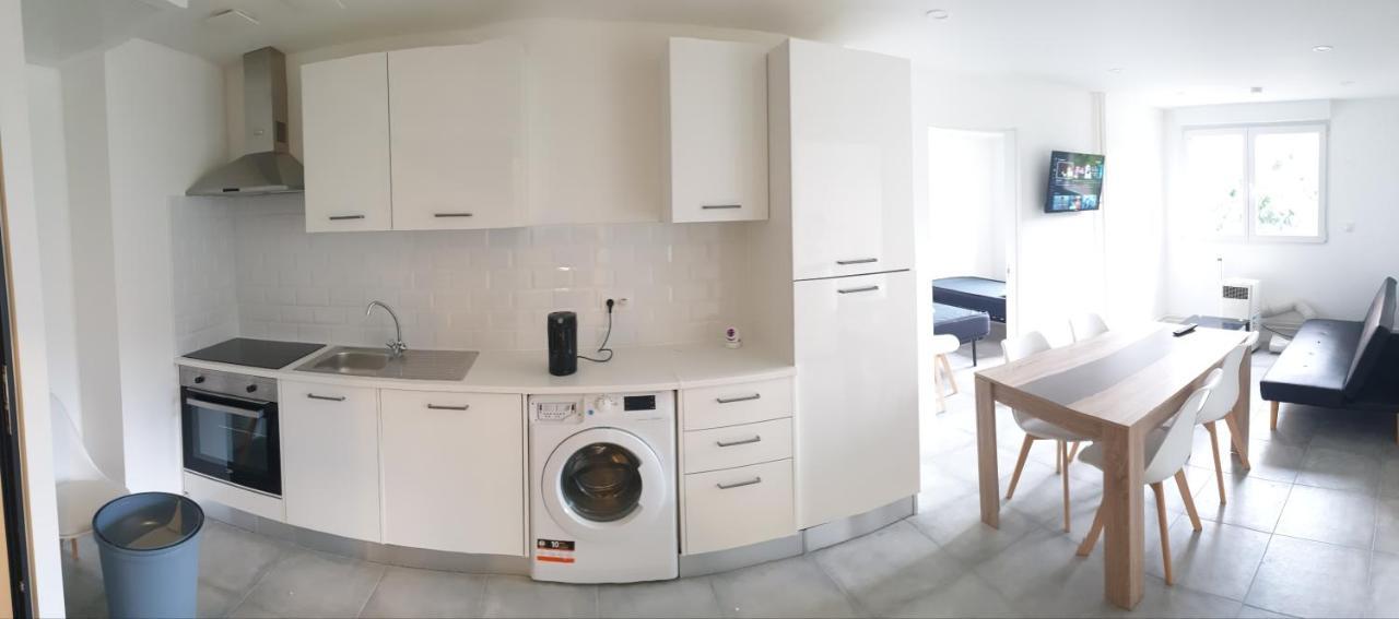 Appartements Renove 2023 Proche Aeroport 5Min, Gare Sncf 2 Min, Tramway Au Pied De L'Immeuble , Parking Possible, Renovated Apartments 2023 Near The Airport 5 Min, Train Station 2 Min, Tram Next To The Building 1 Min, Parking Possible Nice Eksteriør bilde