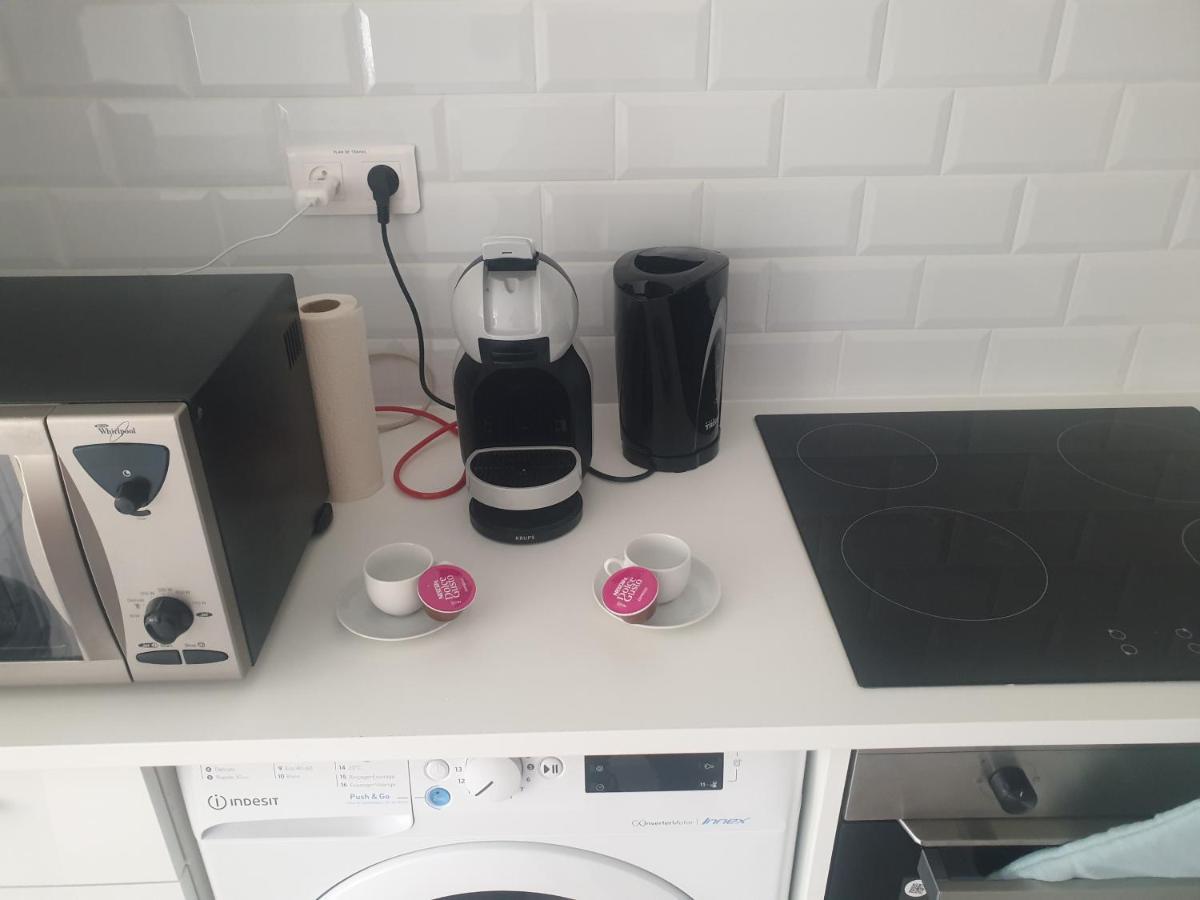 Appartements Renove 2023 Proche Aeroport 5Min, Gare Sncf 2 Min, Tramway Au Pied De L'Immeuble , Parking Possible, Renovated Apartments 2023 Near The Airport 5 Min, Train Station 2 Min, Tram Next To The Building 1 Min, Parking Possible Nice Eksteriør bilde