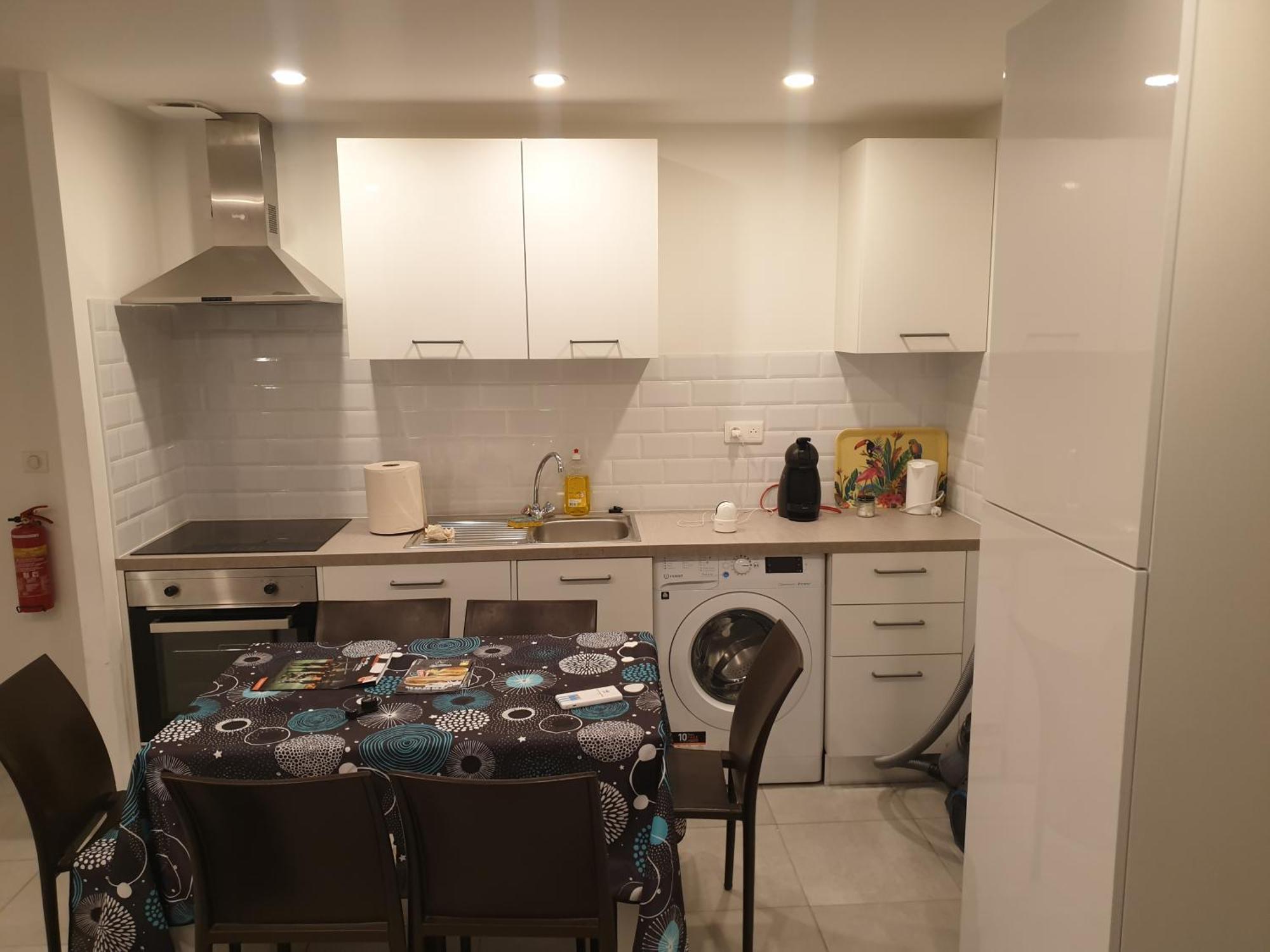 Appartements Renove 2023 Proche Aeroport 5Min, Gare Sncf 2 Min, Tramway Au Pied De L'Immeuble , Parking Possible, Renovated Apartments 2023 Near The Airport 5 Min, Train Station 2 Min, Tram Next To The Building 1 Min, Parking Possible Nice Eksteriør bilde