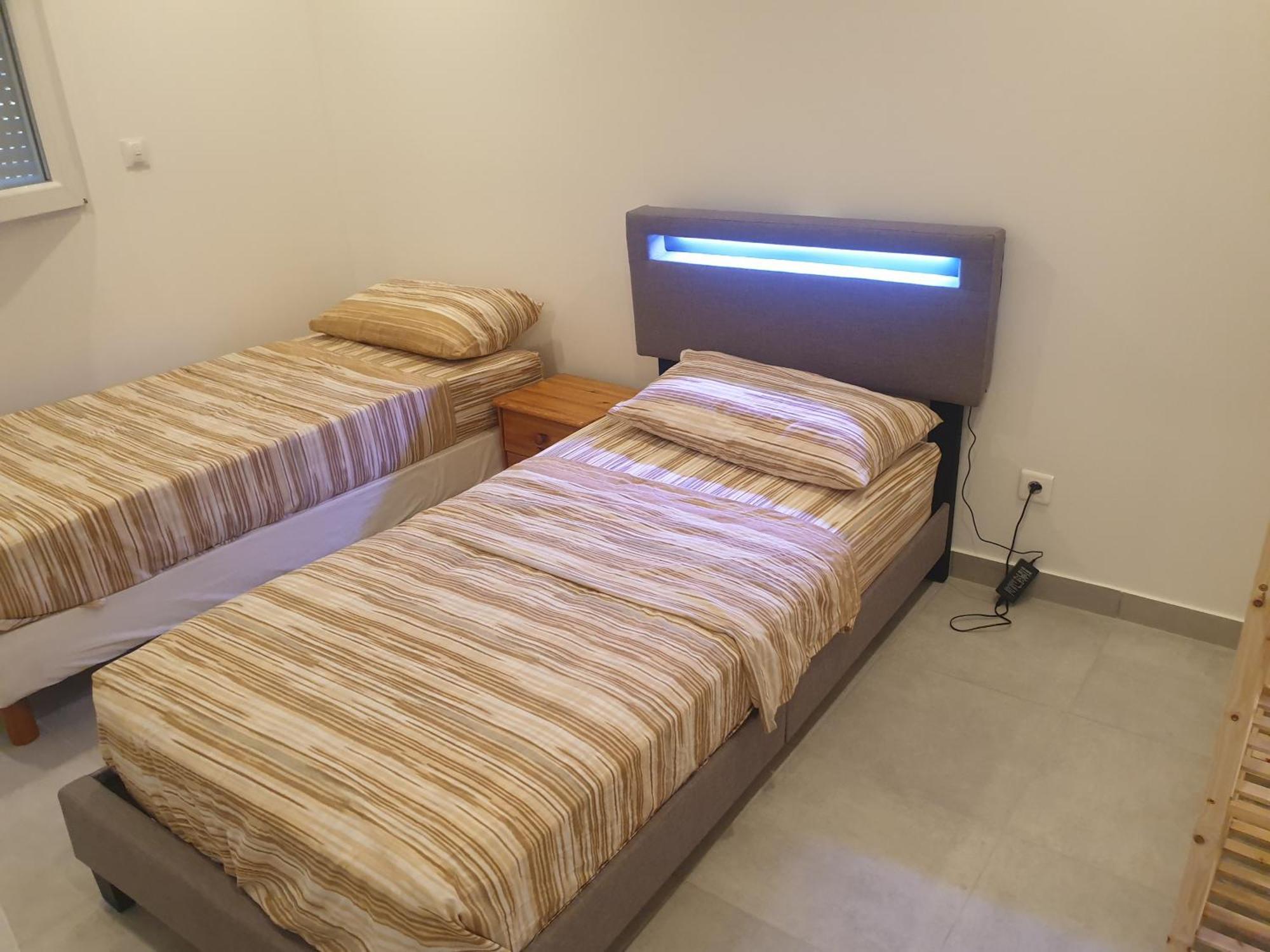 Appartements Renove 2023 Proche Aeroport 5Min, Gare Sncf 2 Min, Tramway Au Pied De L'Immeuble , Parking Possible, Renovated Apartments 2023 Near The Airport 5 Min, Train Station 2 Min, Tram Next To The Building 1 Min, Parking Possible Nice Rom bilde